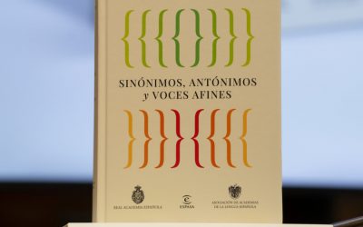 Diccionario de sinónimos, antónimos y voces afines